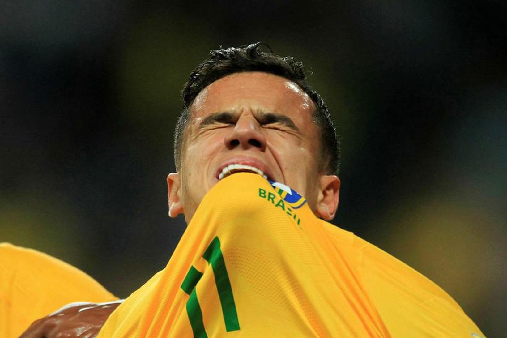 Philippe Coutinho fagnar marki sínu gegn Ekvador í nótt.