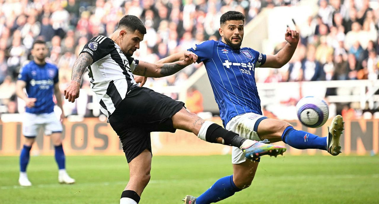 Ipseich er fallið eftir skell í Newcastle.