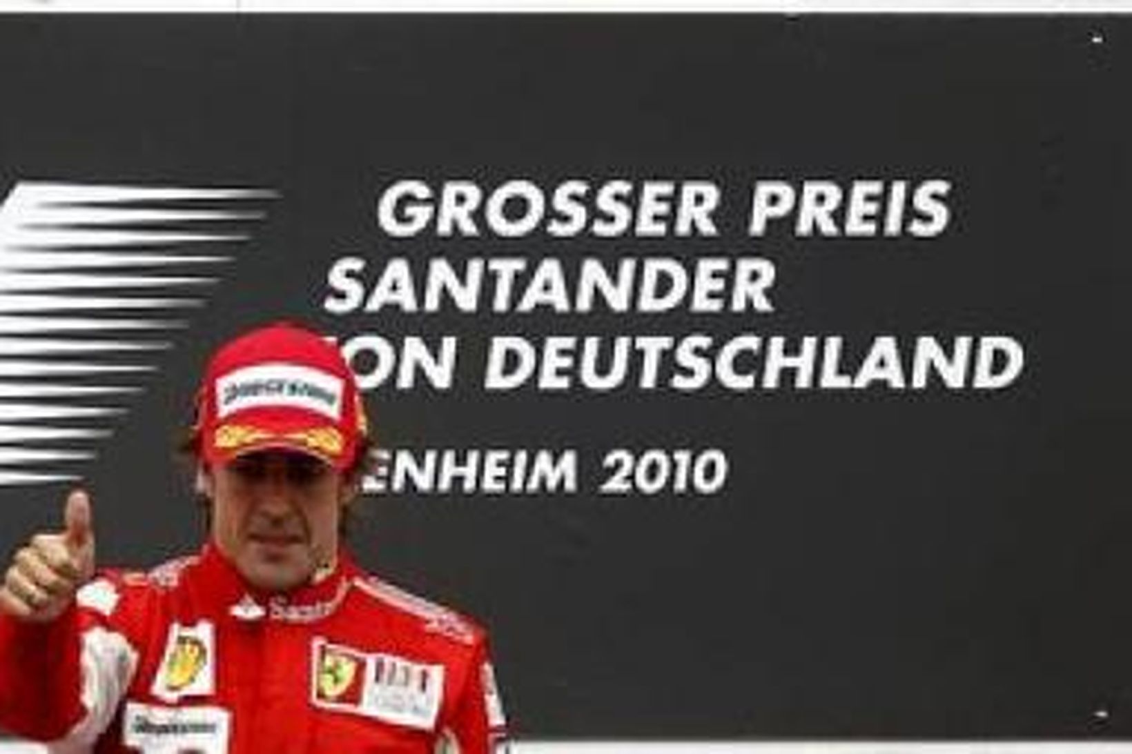 Alonso fagnar sigri í Hockenheim.