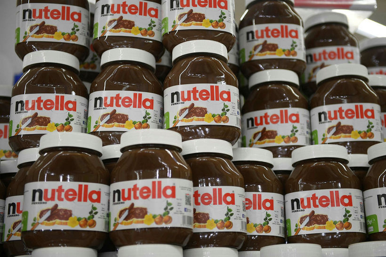 Nutella súkkulaðismyrja er vinsælt meðlæti á franska morgunverðarborðinu. Stjórnendur Intermarche …