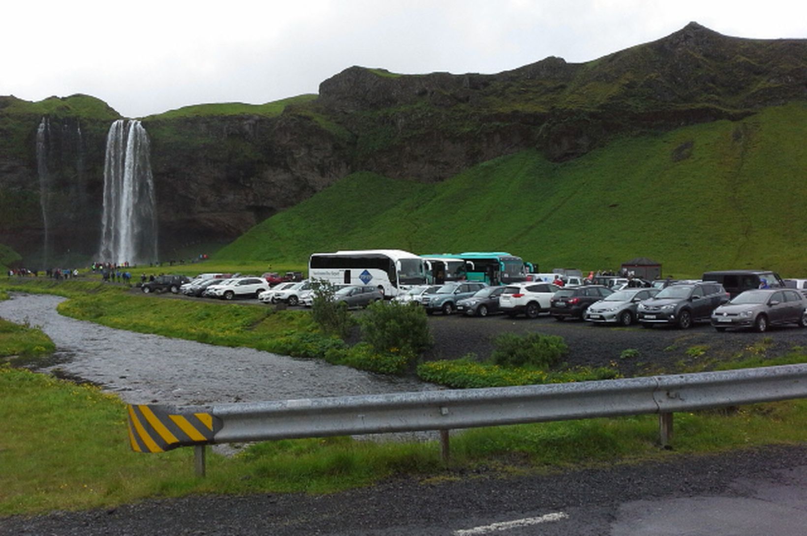 Enginn óskapnaður leyfður við fossinn