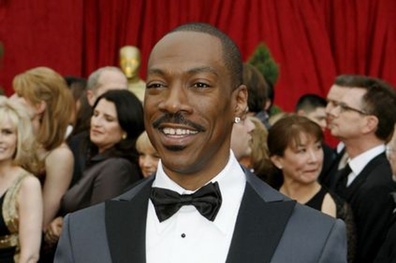 Eddie Murphy á heilan her af börnum.