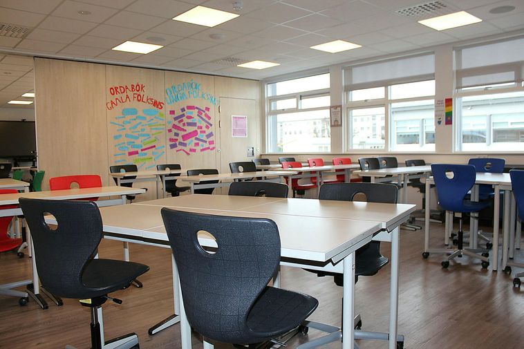 Children leaving Icelandic-immersion classes unable to cope independently