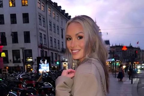 Birgitta Líf brá sér í betri fötin.