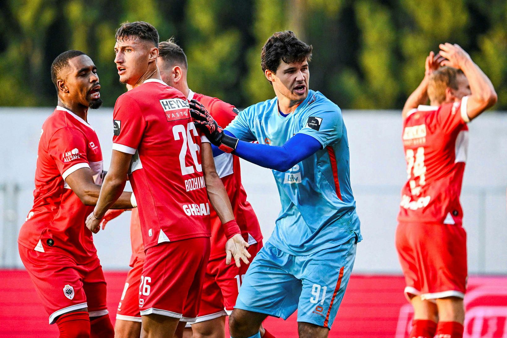United velur Lammens frekar en Martínez