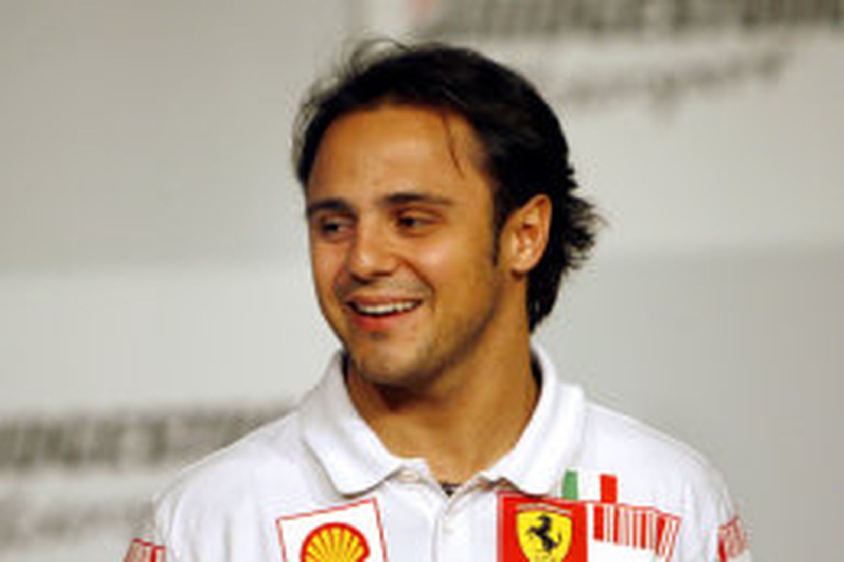 Massa verður hjá Ferrari út 2010.