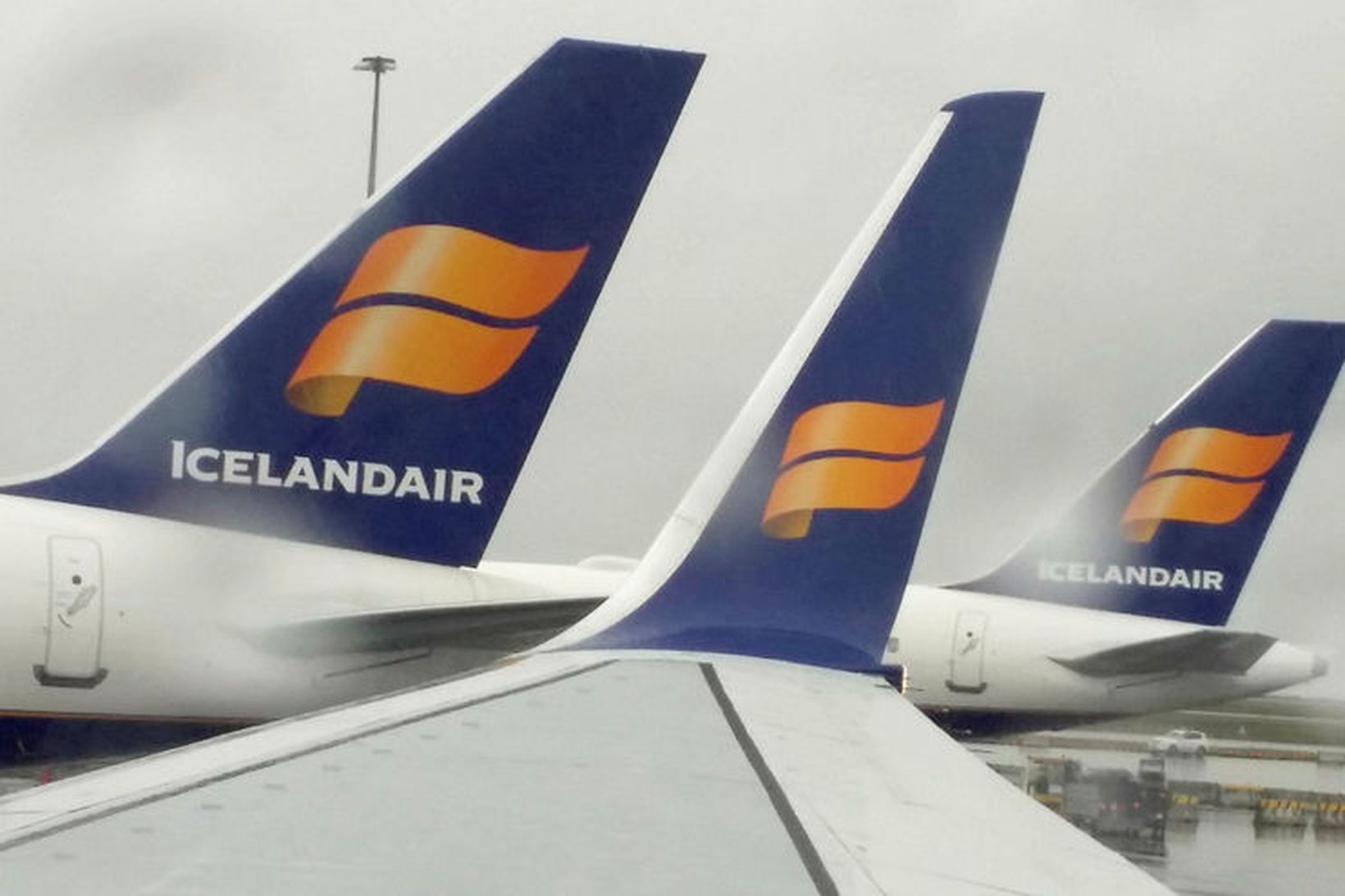 Bilun kom upp í vél Icelandair sem átti að fara …