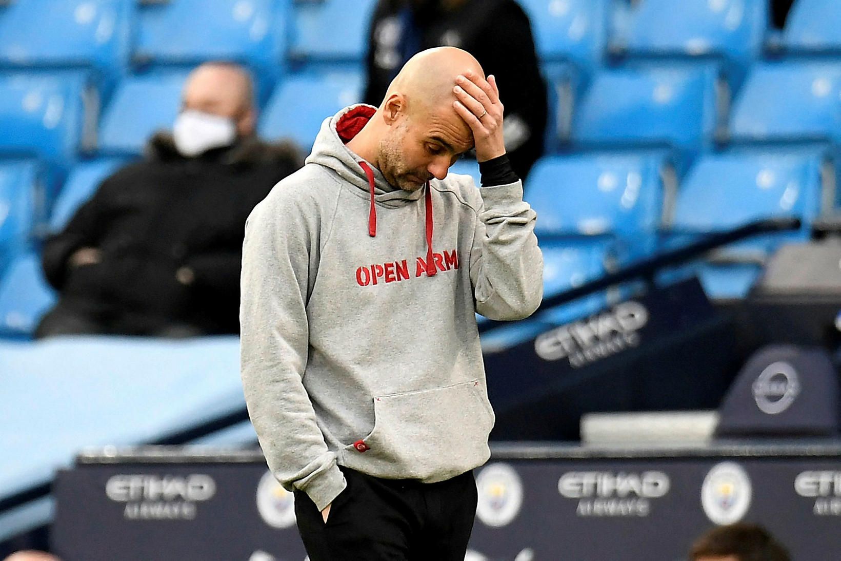 Pep Guardiola var pirraður á spurningu blaðamanns í morgun.