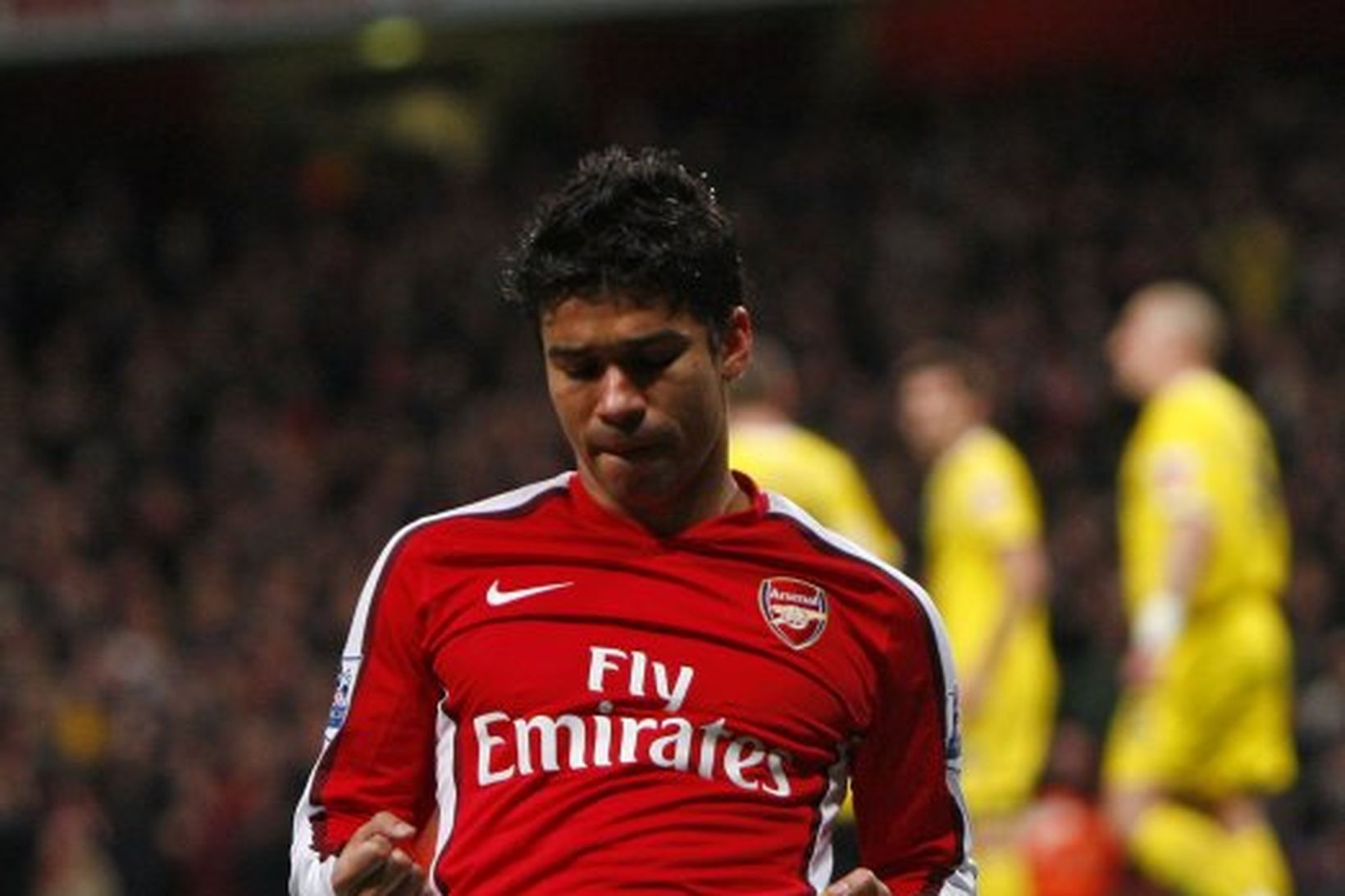 Eduardo getur leikið með Arsenal í upphafi Meistaradeildarinnar.