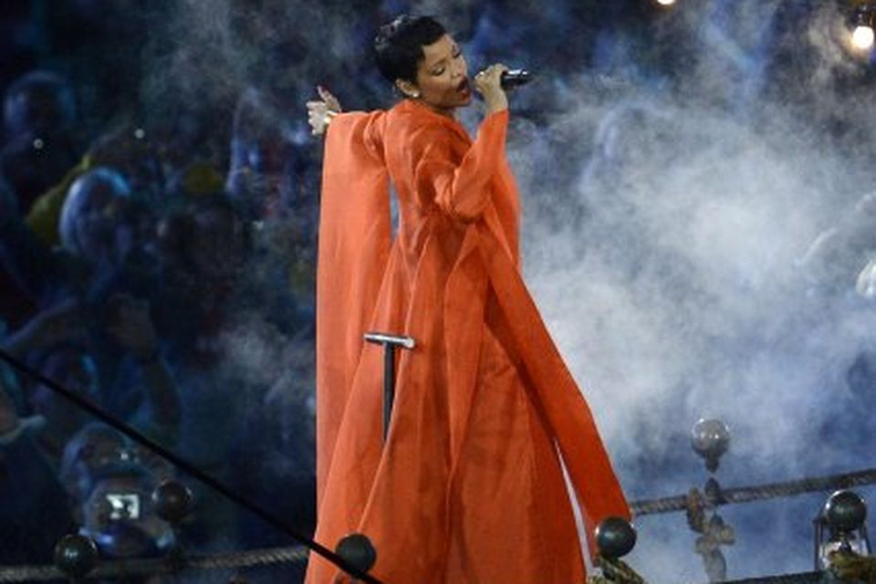 Rihanna söng á lokahátíð Ólympíumótsins.