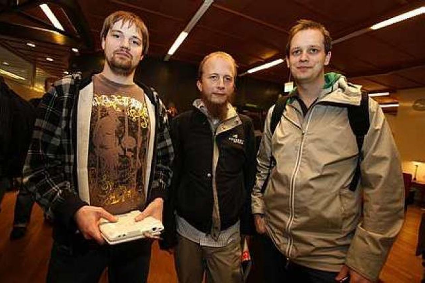 Fredrik Neij, Gottfrid Svartholm og Peter Sunde í héraðsdómi Stokkhólms.