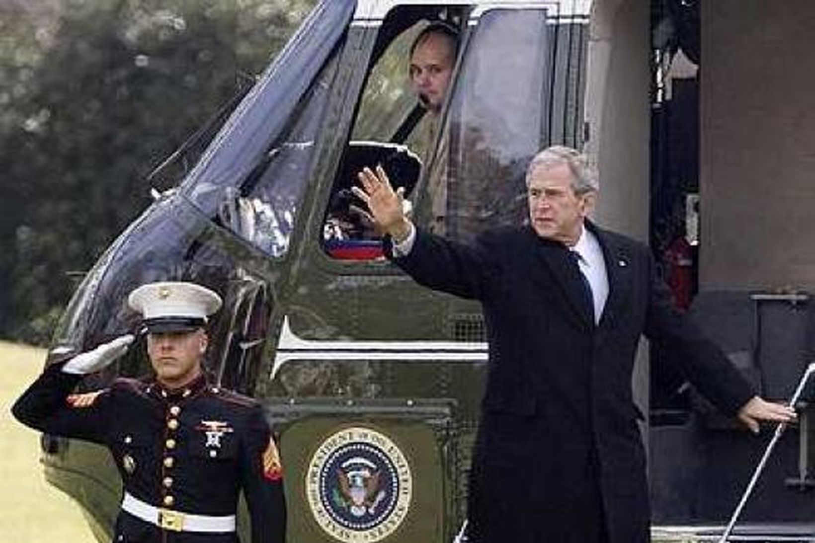 Bush hélt í jólafrí til Texas á Þorláksmessu.