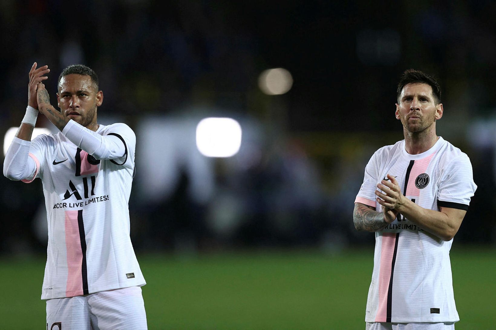 Lionel Messi og Neymar þakka fyrir sig.