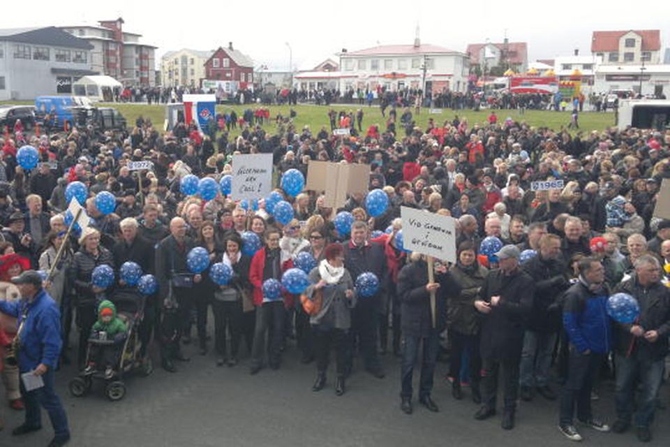 Frá árgangagöngunni í Reykjanesbæ í dag.