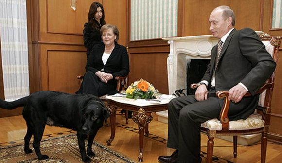 Ætlaði ekki að hræða Merkel 