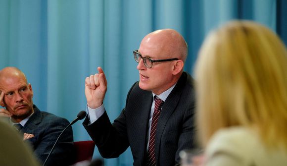 Fer fram á fund með ráðherra vegna stöðvunar veiða