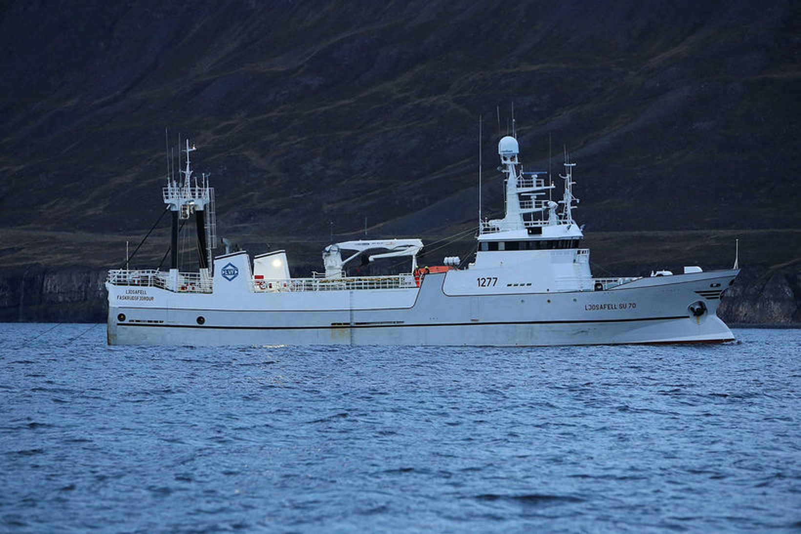 Ljósafell SU, togari Loðnuvinnslunnar, tók þátt í haustralli Hafrannsóknarstofnunar og …