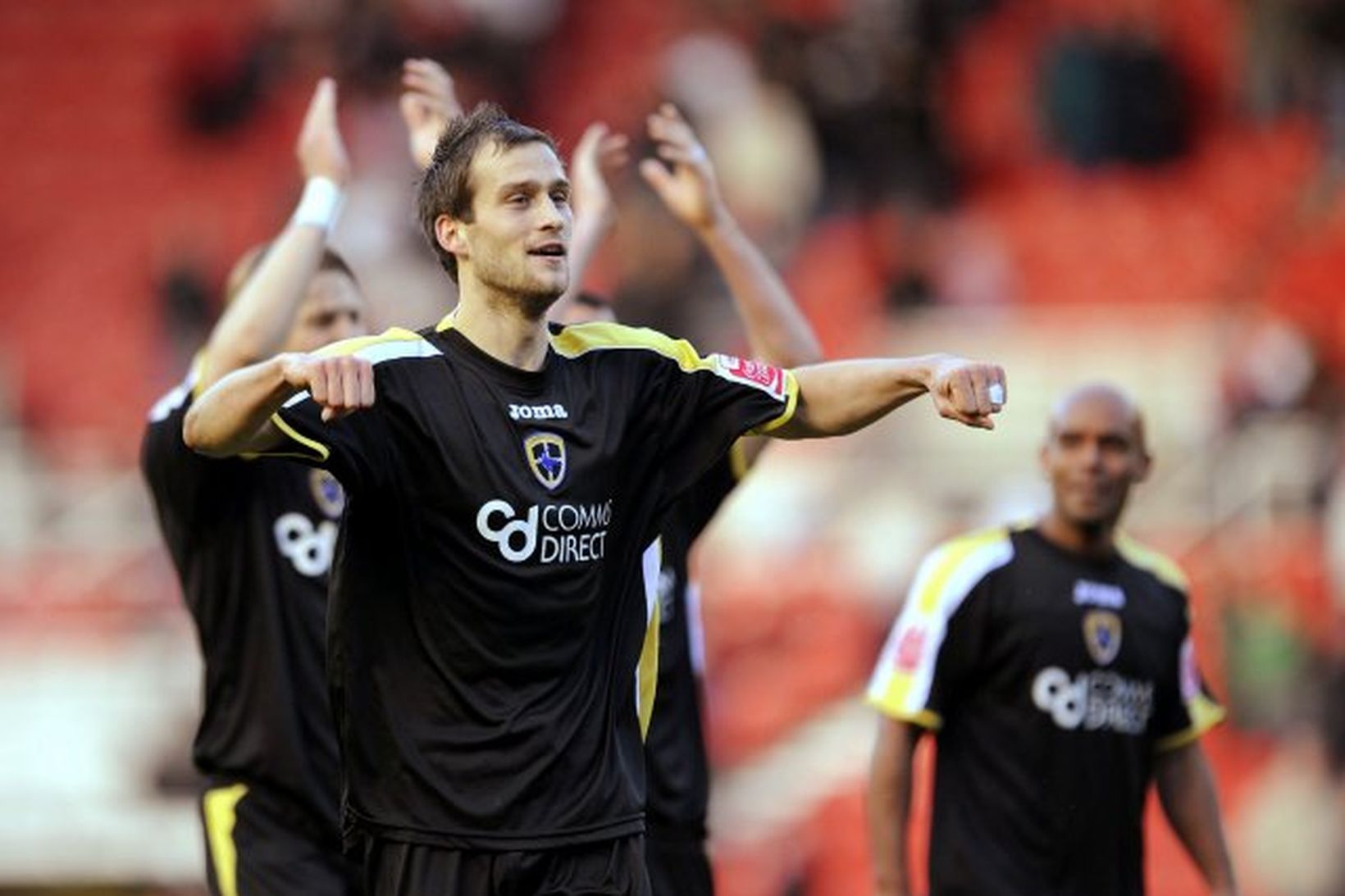 Roger Johnson og félagar í Cardiff fagna sigrinum í Middlesbrough.