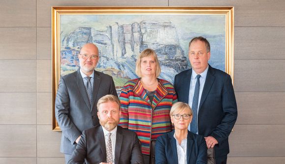 Vextir lækka enn meira