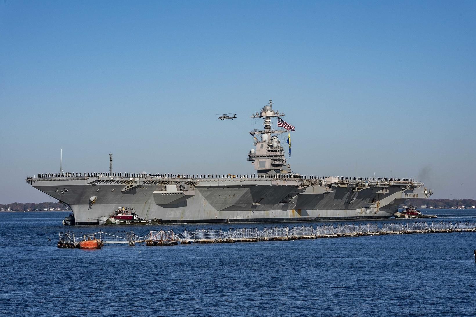 USS Gerald R. Ford er stærsta flugmóðurskip heims, 333 metra …