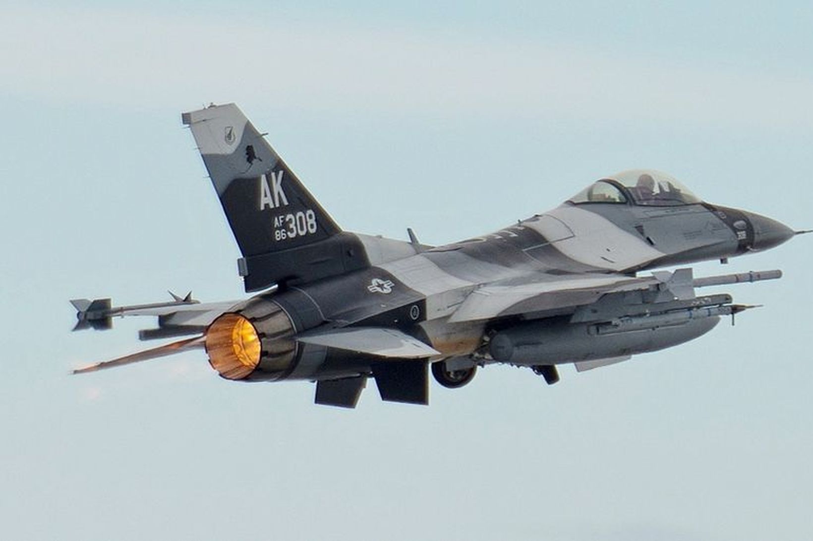 Bandarísk F-16-orrustuþota.