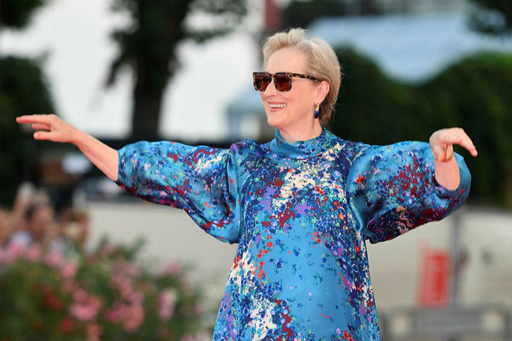 Meryl Streep flott og gráhærð í september.