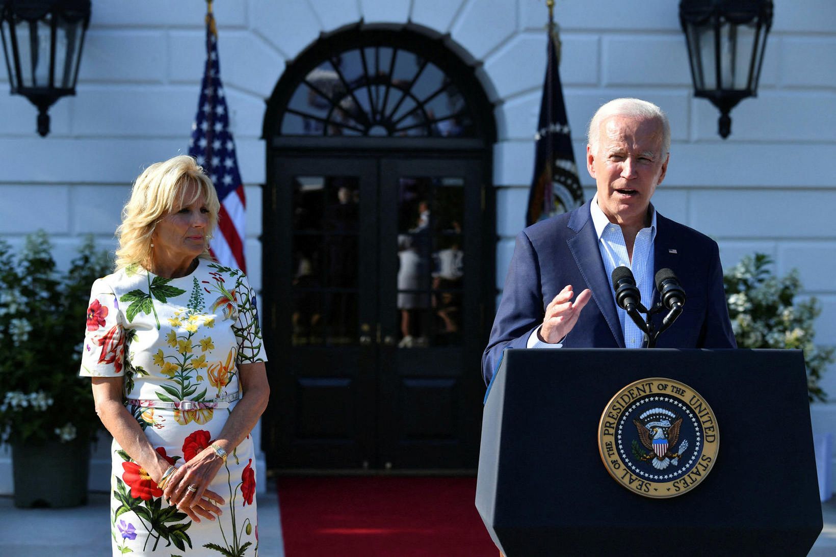 Joe Biden með konu sinni Dr. Jill Biden á þjóðhátíðardegi …