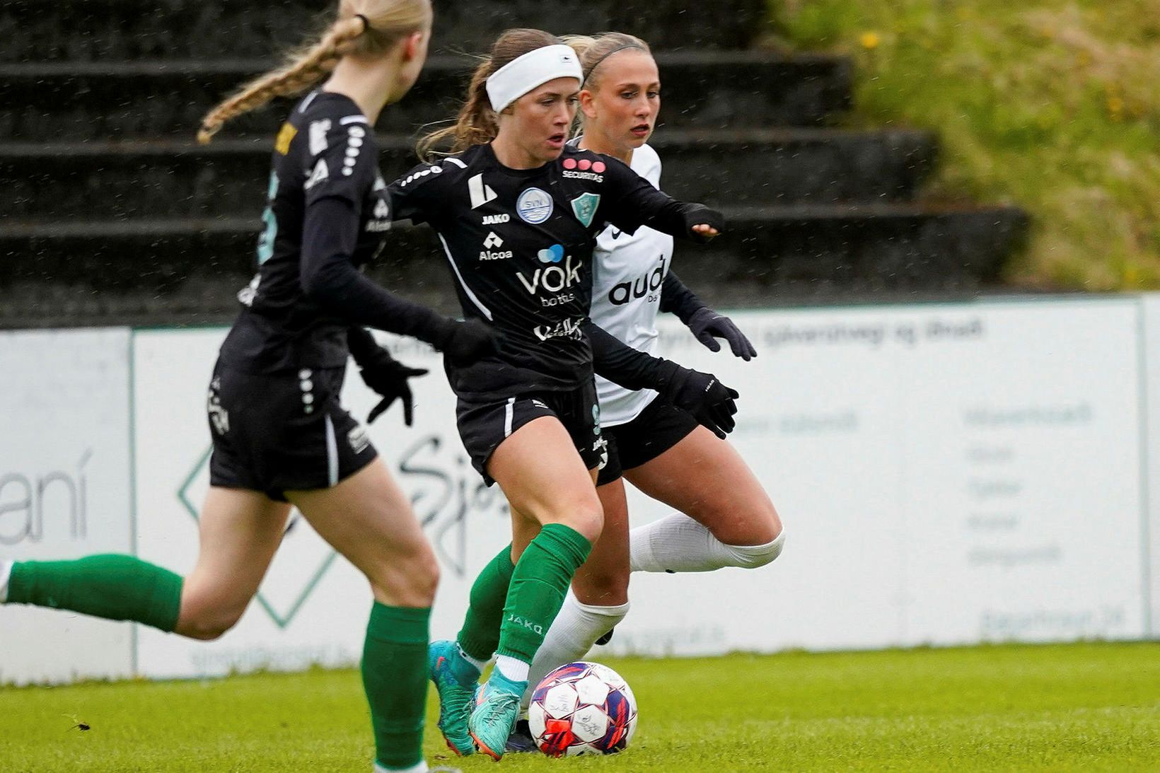 Emma Hawkins er farin til Portúgals.