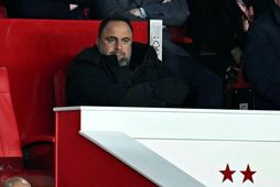 Evangelos Marinakis fylgist með sínum mönnum í Nottingham Forest í leik á City Ground.