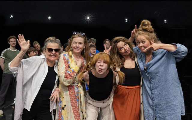 Línurnar fimm; Sigrún Edda, Margrét, Birta Sólveig, Ilmur og Ágústa Eva.