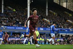 Nico O'Reilly fagnar eftir að hann kom Manchester City yfir.