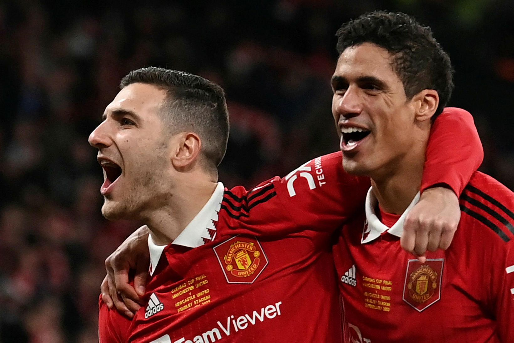 Diogo Dalot og Raphael Varane eru báðir í byrjunarliði Manchester …