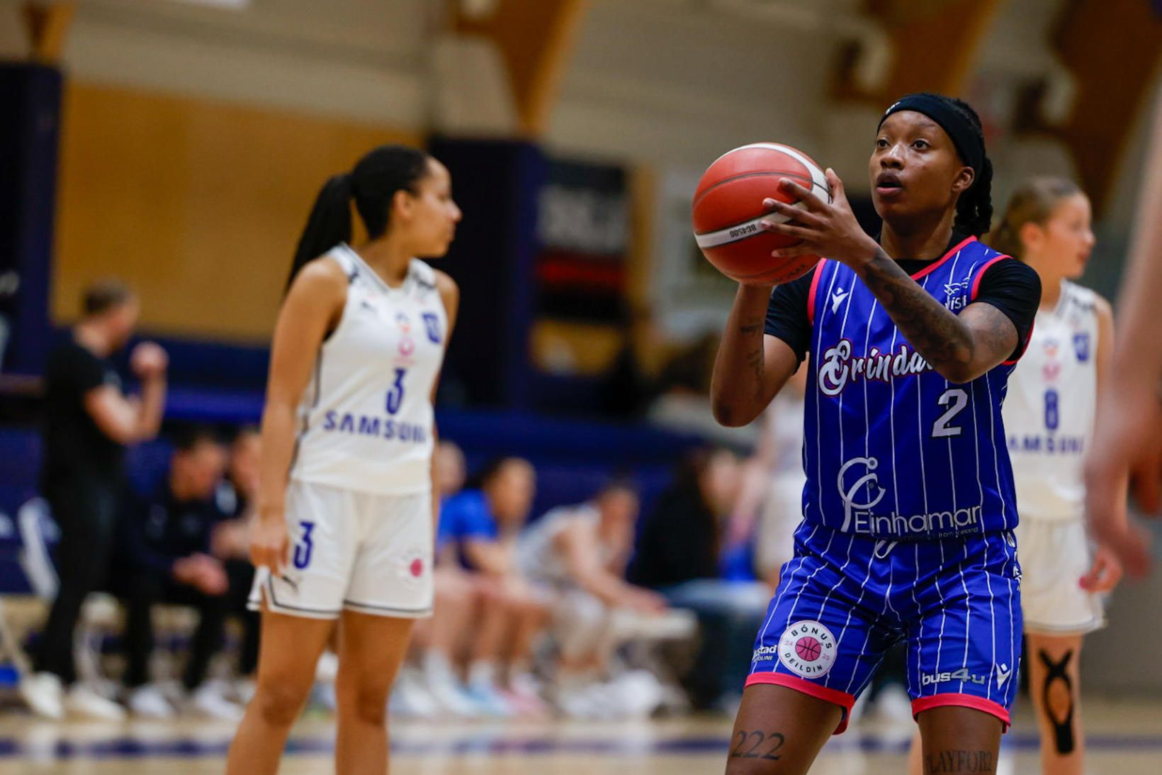 Daisha Bradford hjá Grindavík á vítalínunni í kvöld.