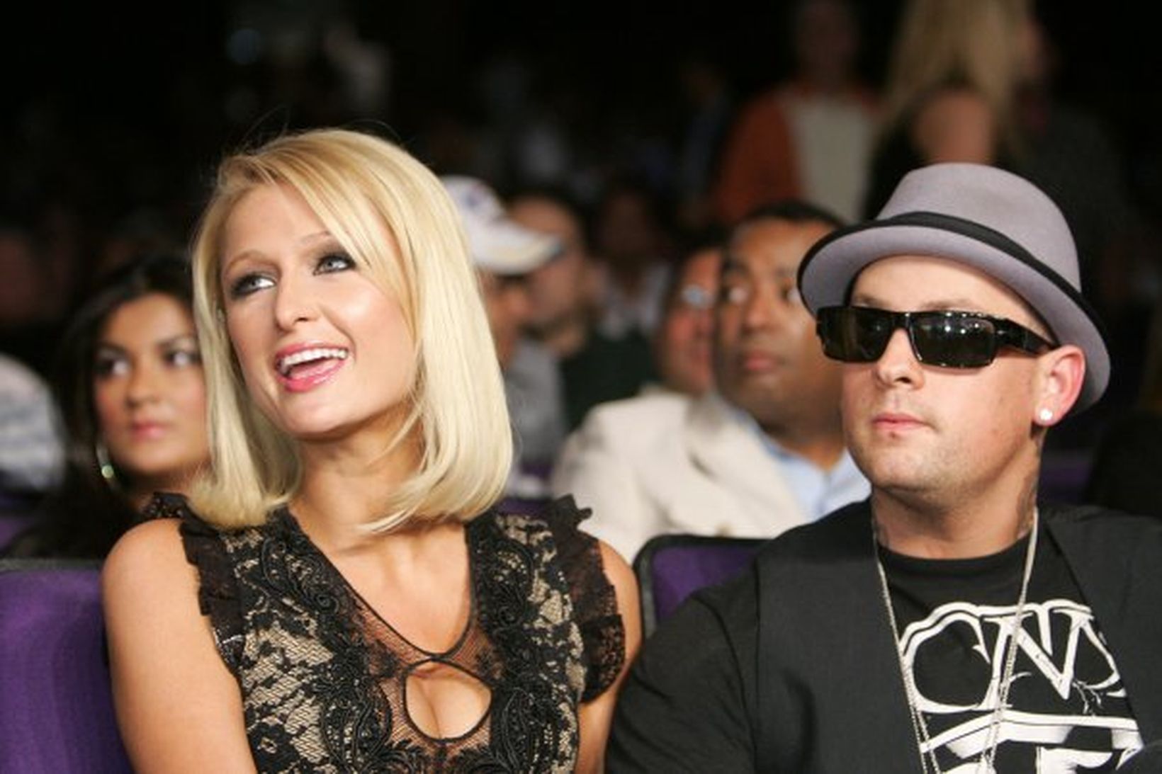 Paris Hilton og Benji Madden vekja mikla athygli í Danmörku.