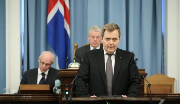 Leggur fram 10 skrefa áætlun