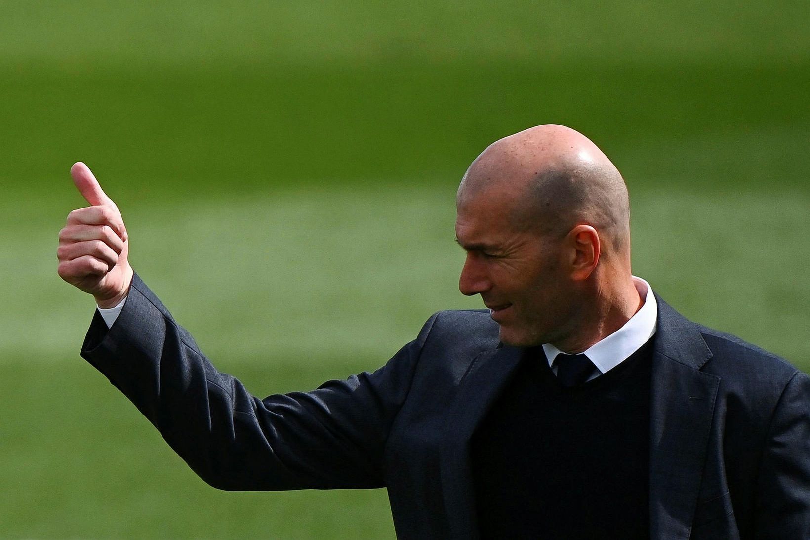 Zinedine Zidane er samningsbundinn Real Madrid til 2022.