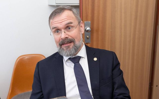 Daði Már Kristófersson, fjármála- og efnahagsráðherra, segir að ríkið muni selja hlut sinn í Íslandsbanka …