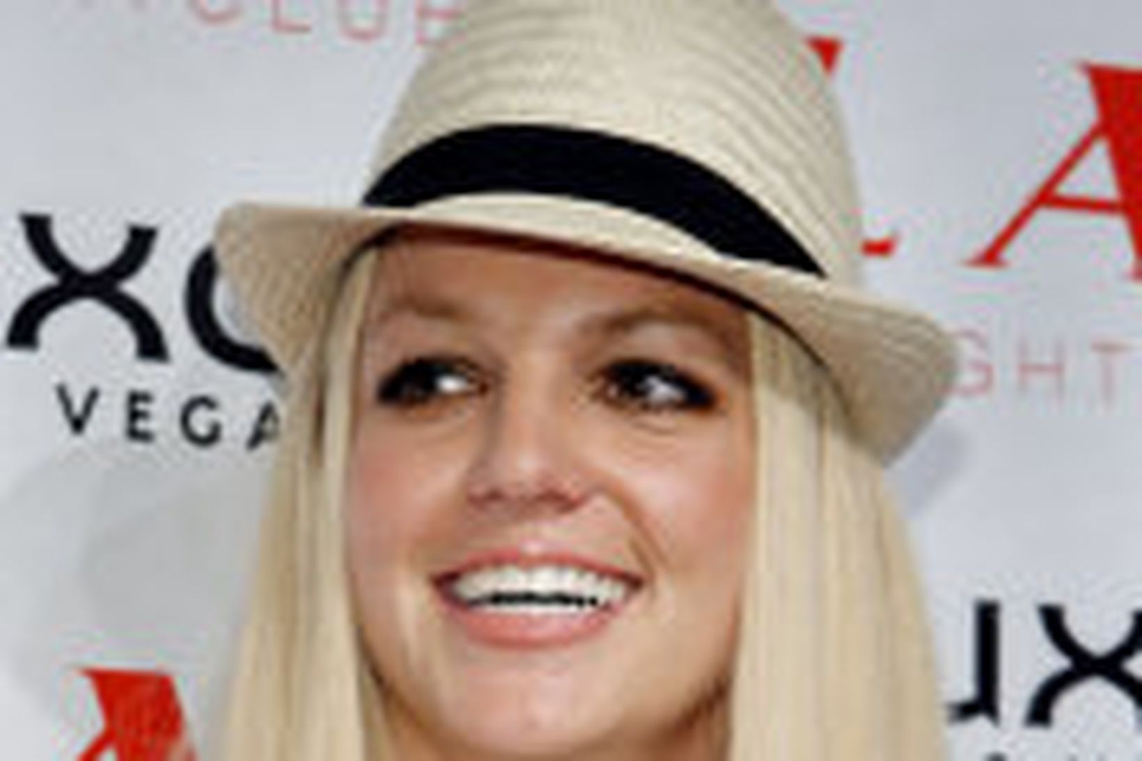 Britney Spears er hún kom í samkvæmi á LAX næturklúbbnum …