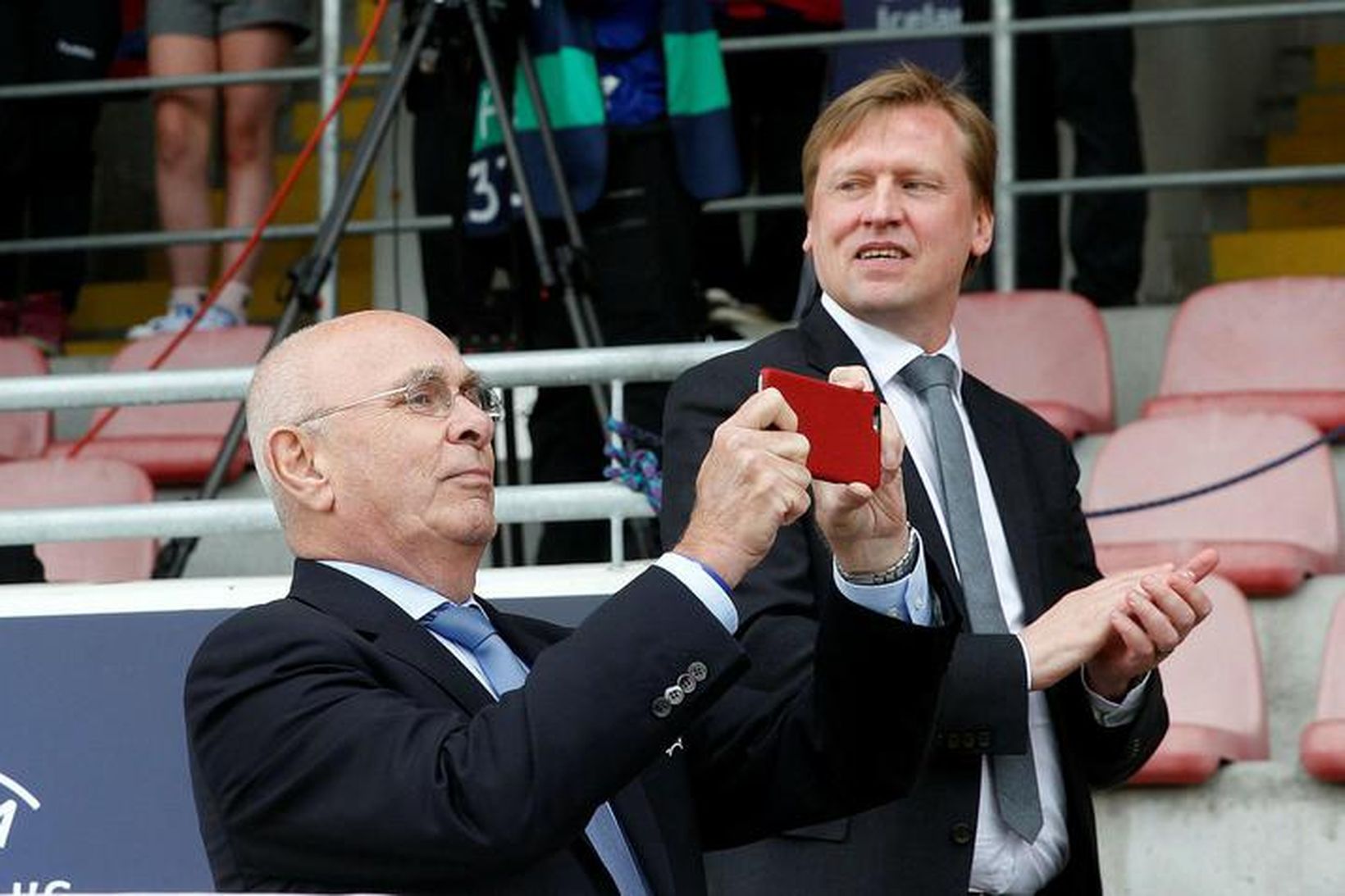 Geir Þorsteinsson, formaður KSÍ, ásamt Michael van Praag, varaforseta UEFA