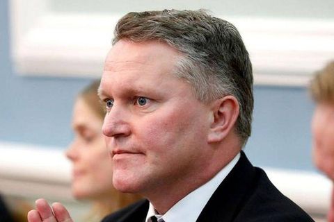Njáll bendir á Noreg, Danmörku, Færeyjar og Grænland í þessu samhengi.