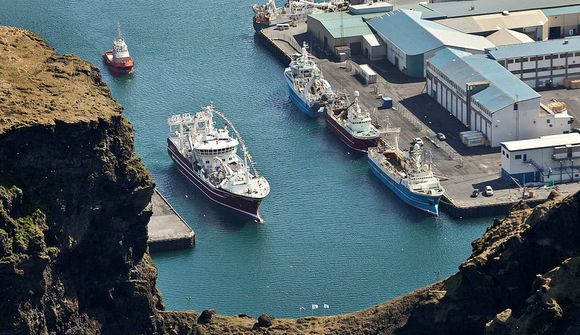 Lausna leitað til fortíðar og framtíðar