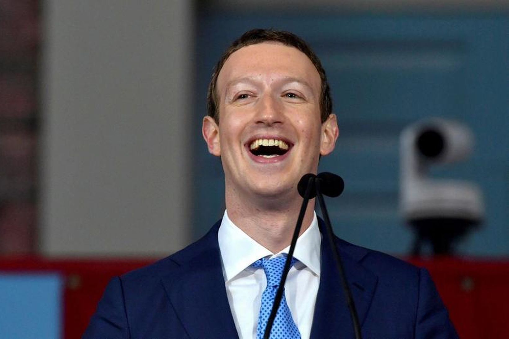 Mark Zuckerberg er forstjóri Facebook sem er nú að þróa …