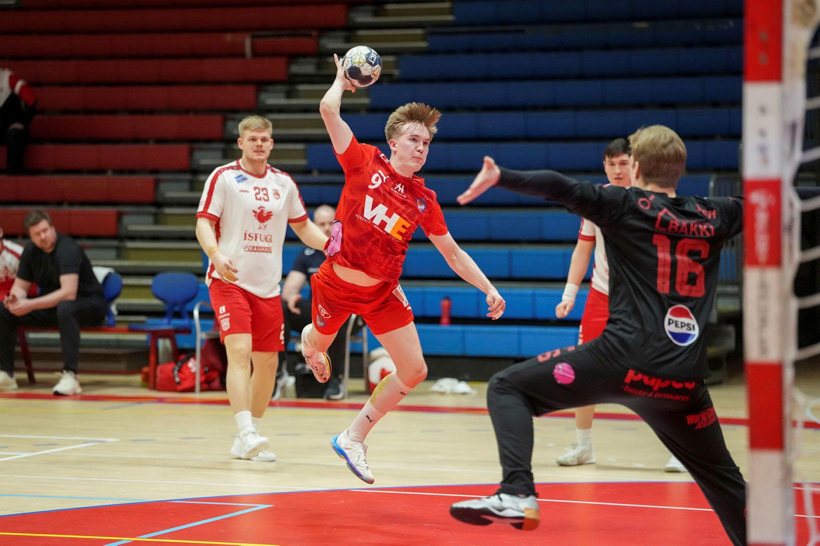 Haukar - Afturelding, staðan er 8:7