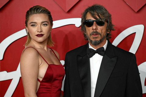 Ítalski fatahönnuðurinn Pierpaolo Piccioli ásamt Florence Pugh.