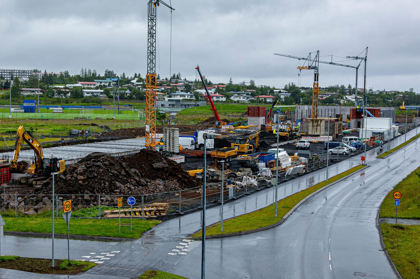 Stórfyrirtæki stefna á starfsemi í Breiðholti 