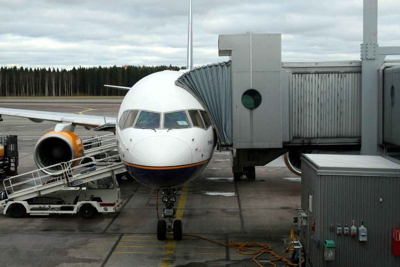 Vél Icelandair í Kaupmannahöfn er enn biluð.