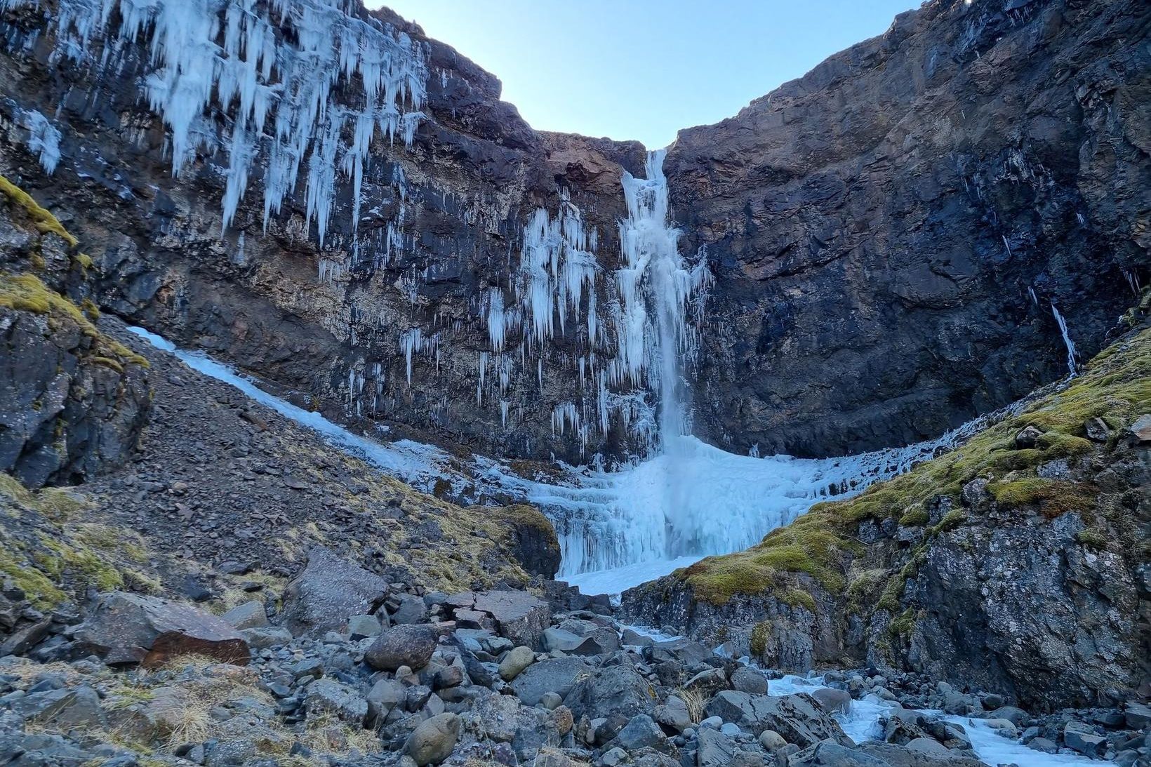 Flögufoss við Breiðdalsvík, eftir fall steinbogans.