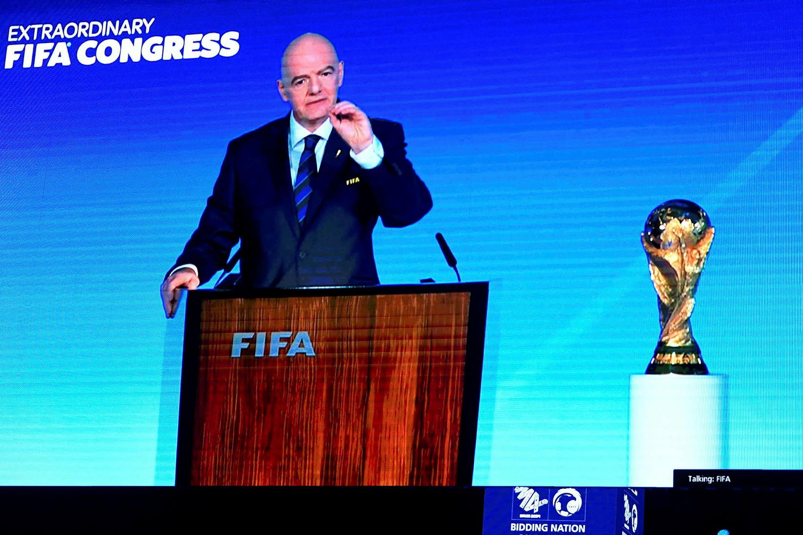 Gianni Infantino, forseti FIFA, í ræðustól á þingi sambandsins í …