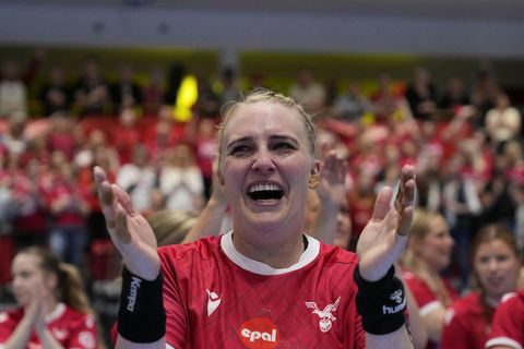 Hildigunnur var tilfinningarík í leikslok.