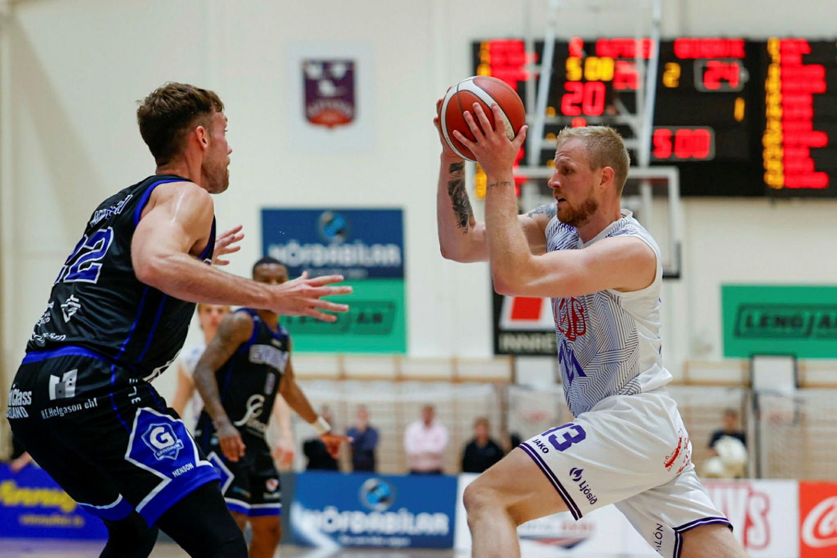 Körfuboltinn í beinni: Mikil spenna á Akranesi